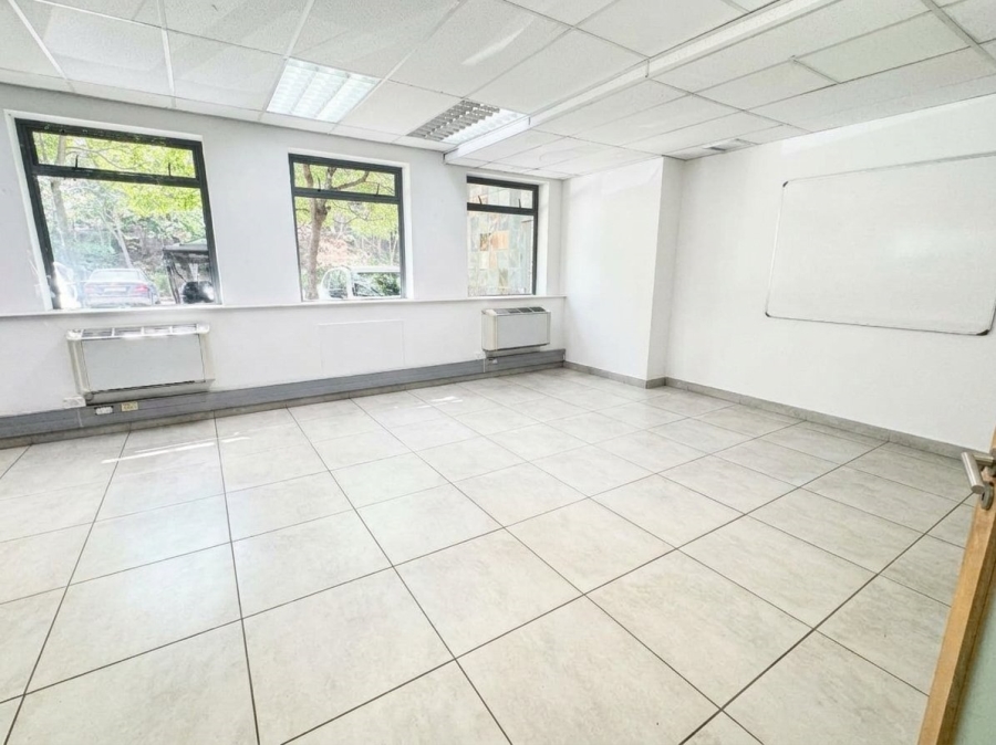 To Let Commercial Property for Rent in Plattekloof Western Cape